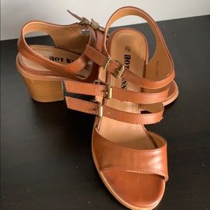 Hot Kiss Sandals size 6.5